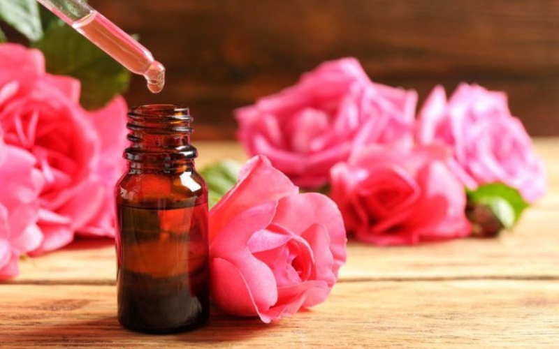 tinh dầu massage body hoa hồng
